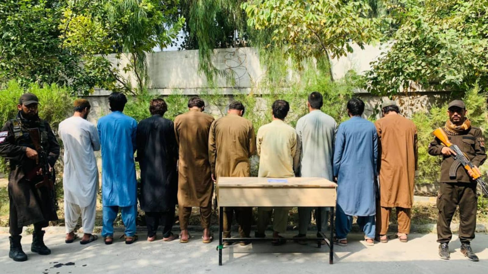 افغانستان : ننګرهار کې ۹ تنه د غلا په تور نیول شوي