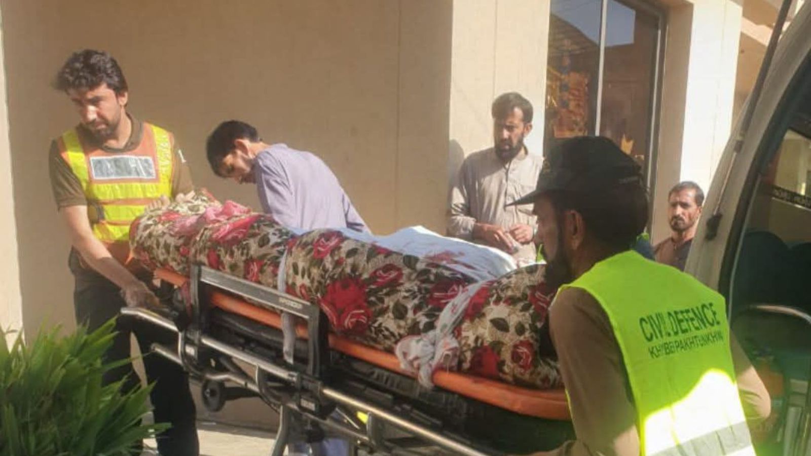 د سوات په ګل جبه کې ښځه په ډزو وژل شوې، کورنۍ یې پر مېړه د وژنې دعوه کړې