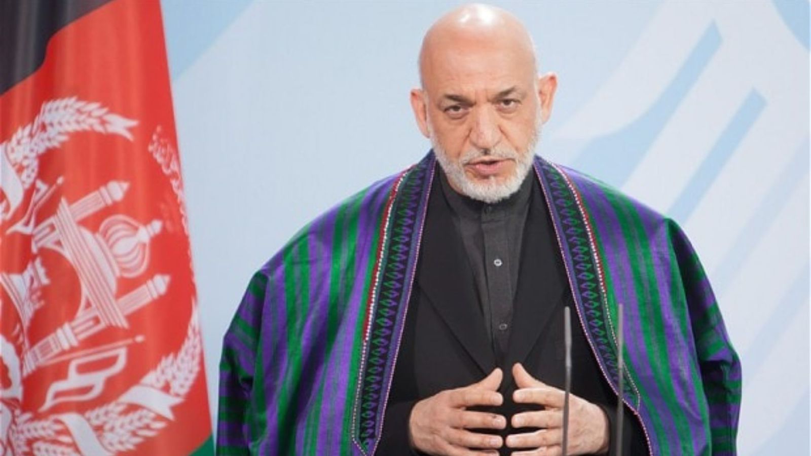 د نازو او درخانۍ پلار، پخوانی ولسمشر کرزی : تر هغو د طالبانو ستاینه نه کوم چې نجونې ښوونځیو ته نه وي ستنې شوې