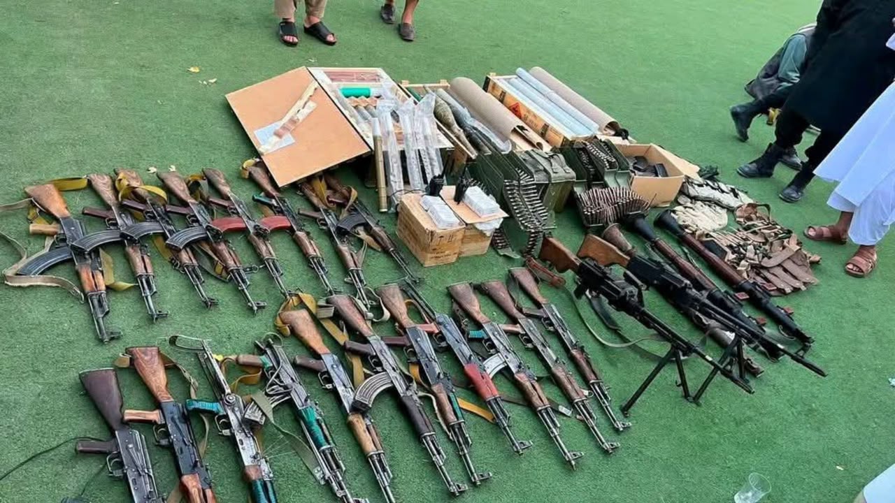افغانستان : طالبان وايي له خاتم‌ النبیین مرکز څخه یې وسلې او مهمات موندلي