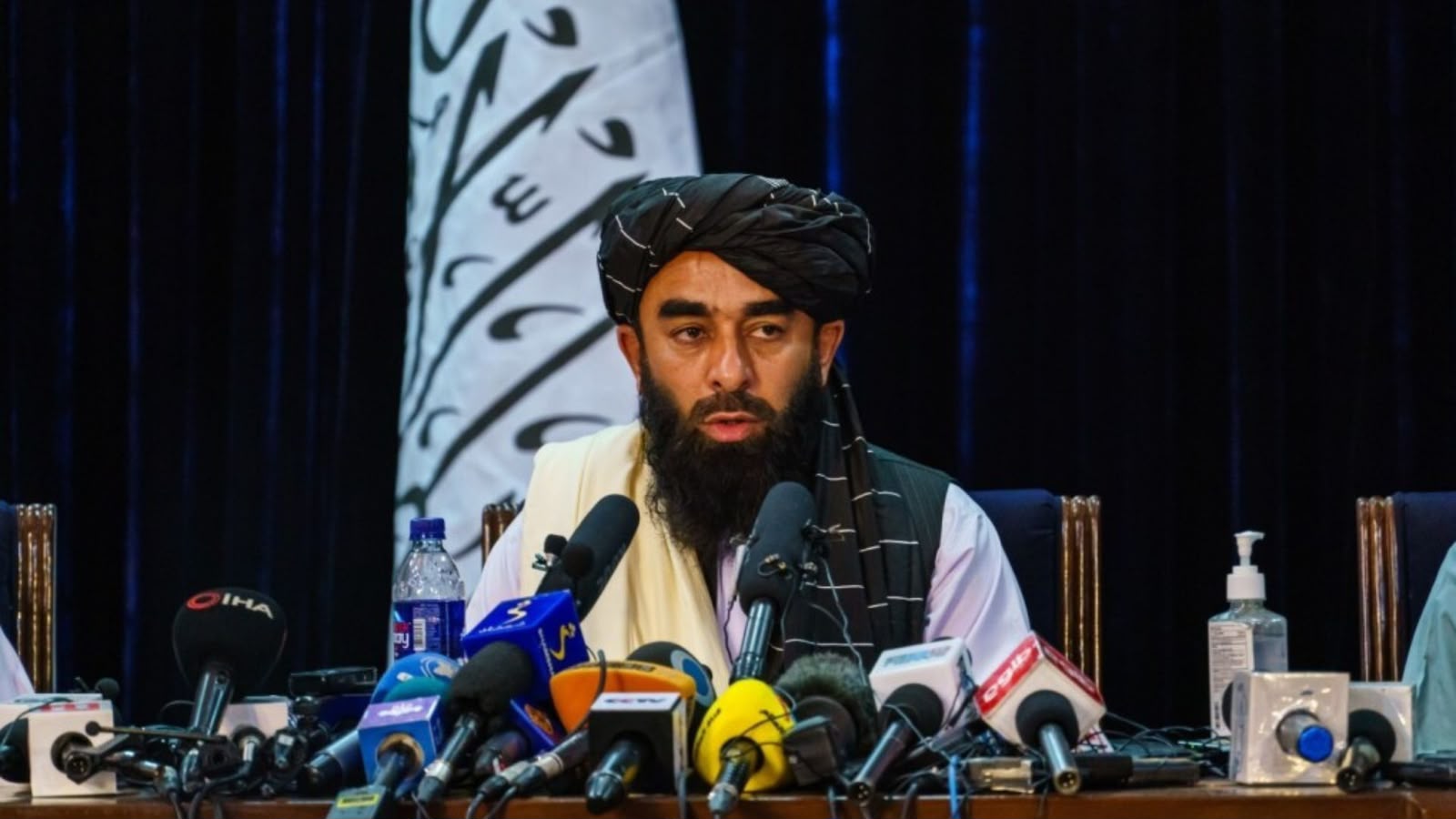 ذبیح‌ الله مجاهد : زموږ یوې رسنیزې شبکې د «ذبیح‌ الله مجاهد» په نوم فعالیت کاوه