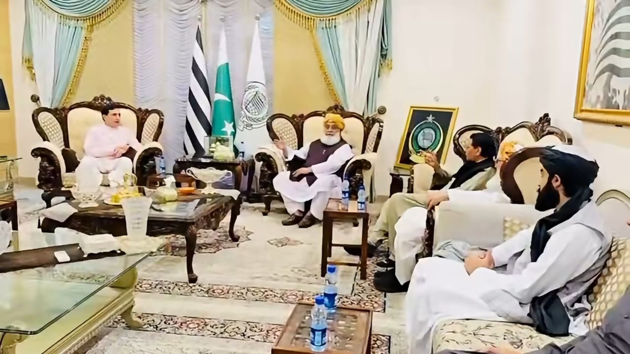 پاکستان تحریک انصاف او جمیعت علما اسلام (ف) د ګډ اپوزیسیون پر جوړولو سلا شوي