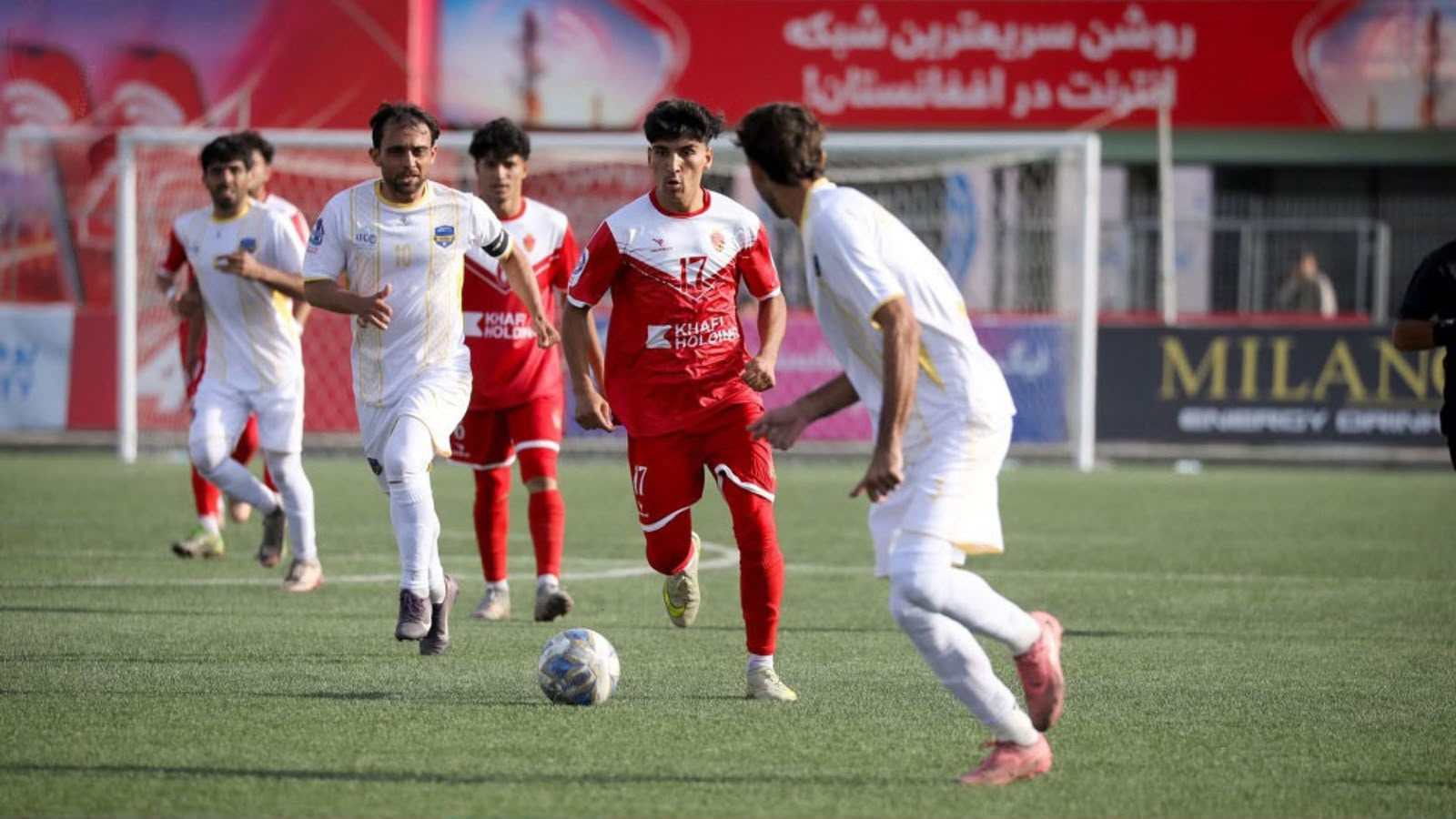 افغانستان چمپینز لیګ: اریانا خوست او سرخ‌ پوشان خپلې لومړۍ لوبې وګټلې