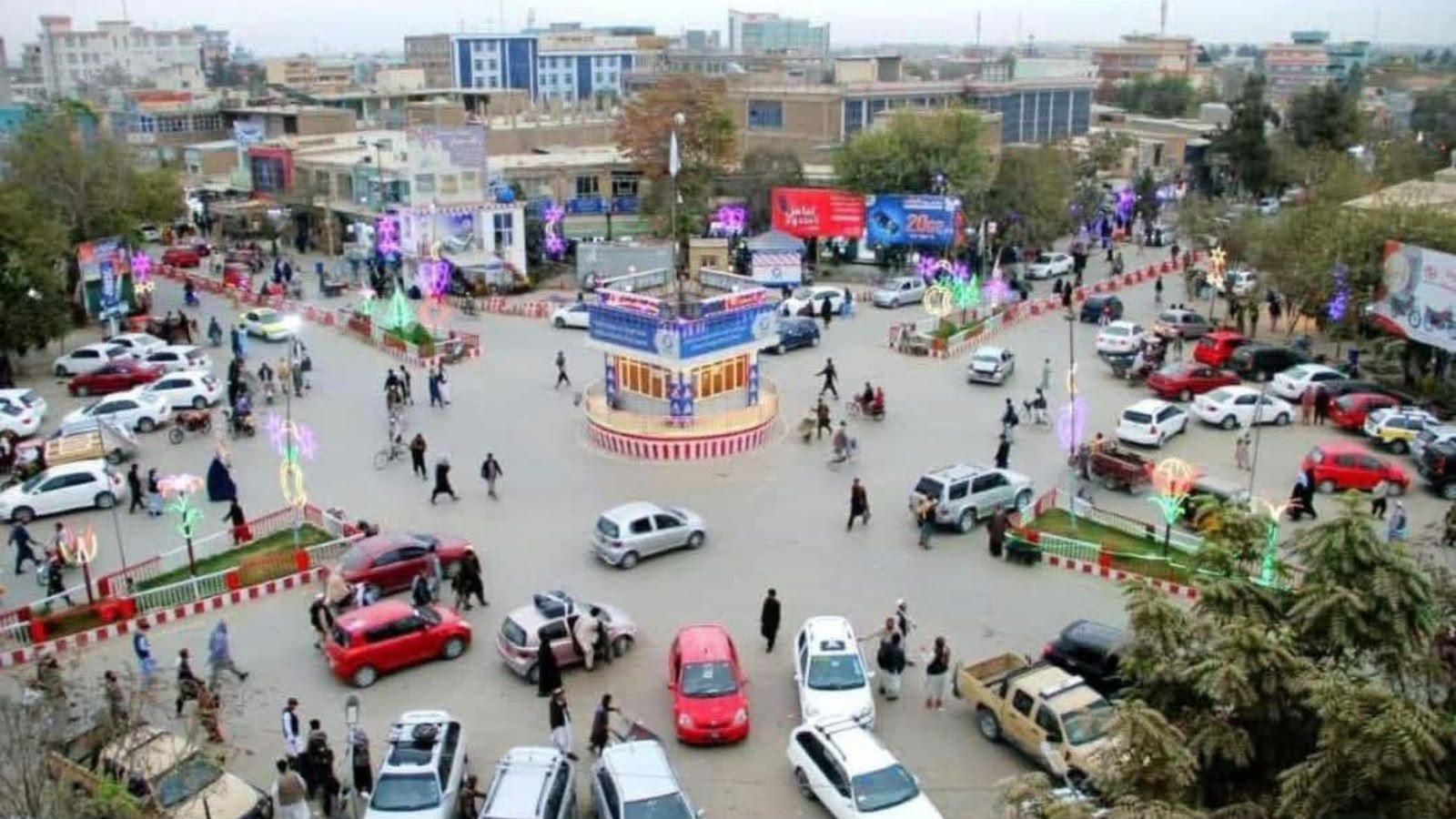افغانستان : کندوز کې ترافیکي پېښه؛ ۲۶ کسان ټپیان شوي