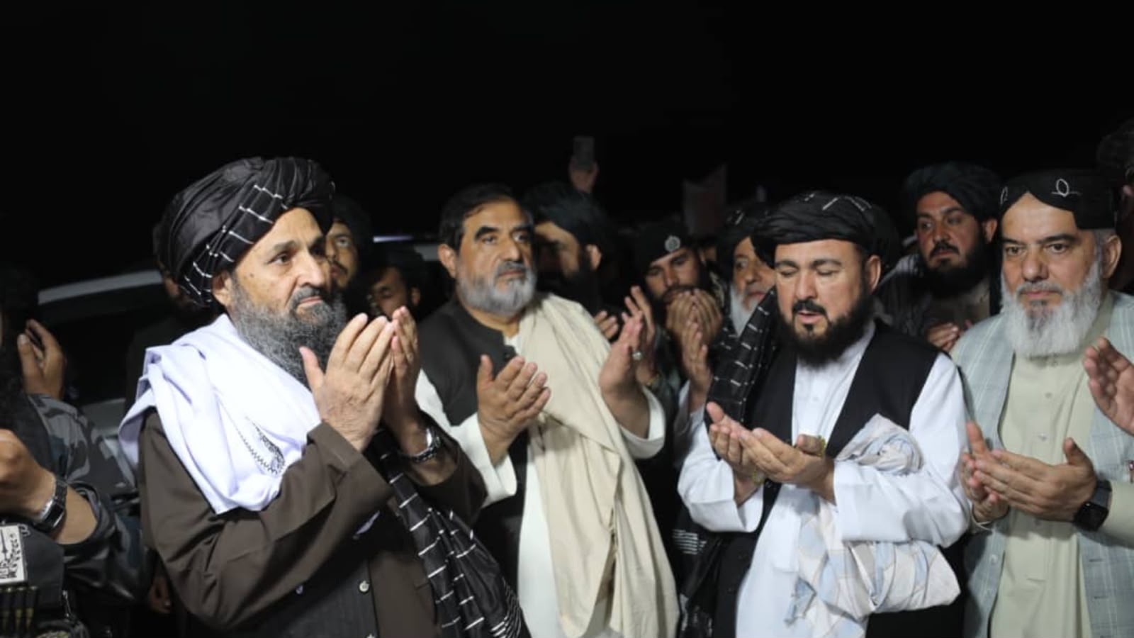 افغانستان : ملا عبدالغني برادر اخوند په کندز کې د لوي صنعتي پارک د بنسټ ډبره کېښوده