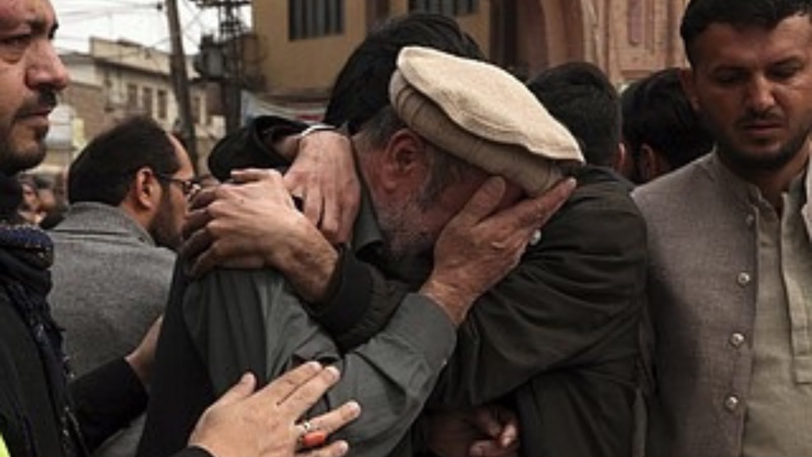 پښتانه ترهګر نه، بلکې د ترهګرۍ قربانیان دي
