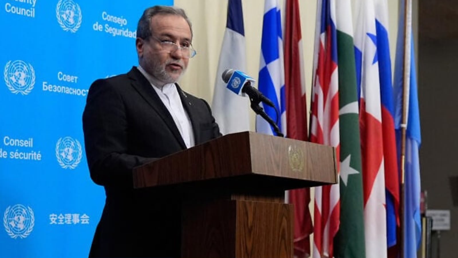 ایران : که امریکا اووه ورځنی پلان ومني، هرمز تنګی پرانیستل کېدی شي؛ اټومي پروګرام کې امتیاز نه ورکوو