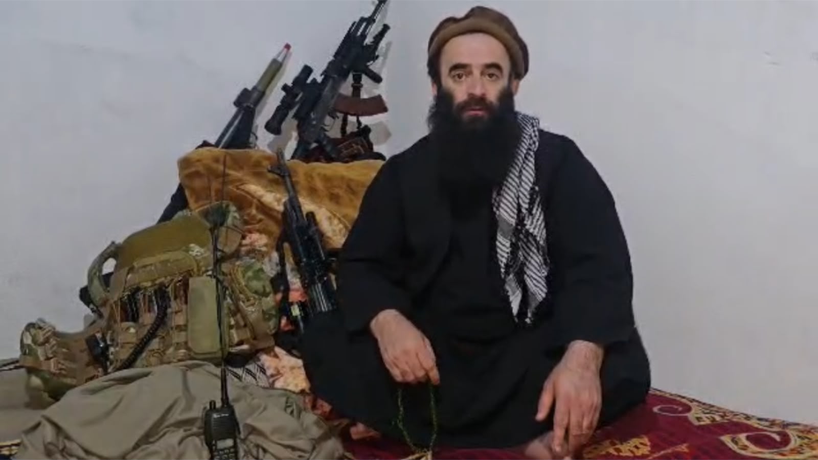 افغانستان : کامدېش کې جګړه؛ حمید خراساني د مخالفو جبهو پر مشرانو نیوکې کړې