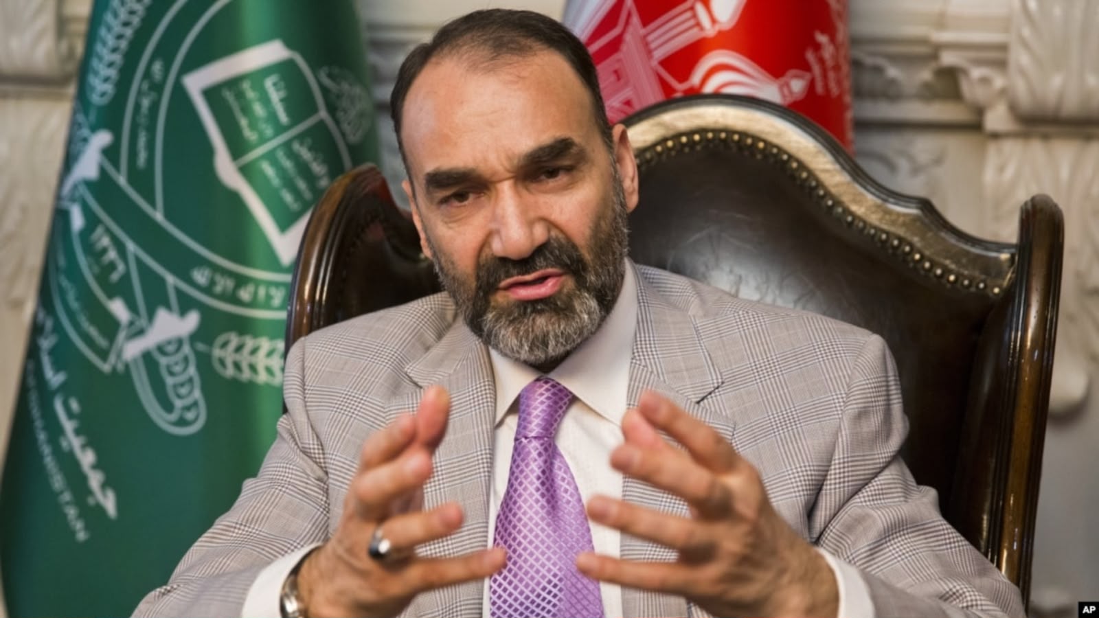 افغانستان : عطا محمد نور د کامدېش پر جګړې نیوکه کړې؛ وايي ځوانان دې د پردیو د موخو لپاره جګړې ته نه لېږل کېږي