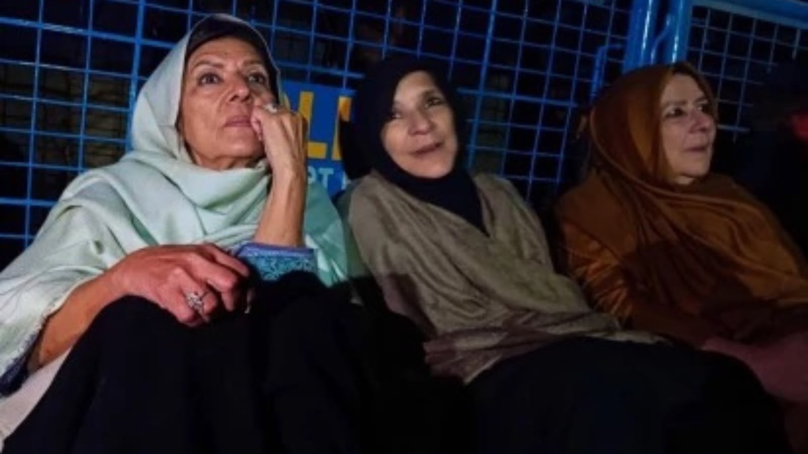 پاکستان : د عمران خان درې خویندو په کوټ لکپت زندان کې د نه خوړو احتجاج پېل کړی