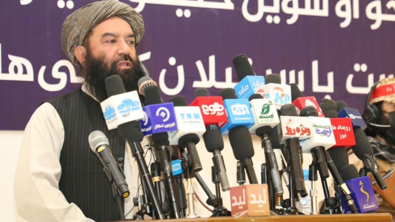 افغانستان : نورالله نوري مخالفانو ته د خبرو بلنه ورکړه؛ پاکستان ته یې خبرداری ورکړ