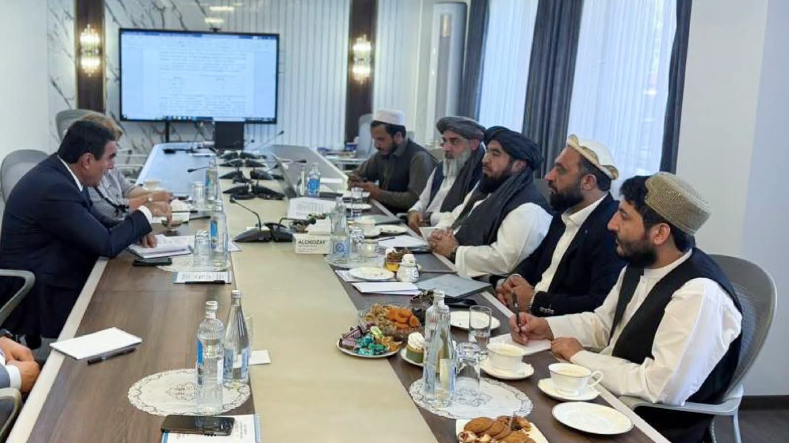 افغانستان او تاجکستان د برېښنا وارداتو پر زیاتوالي خبرې وکړې