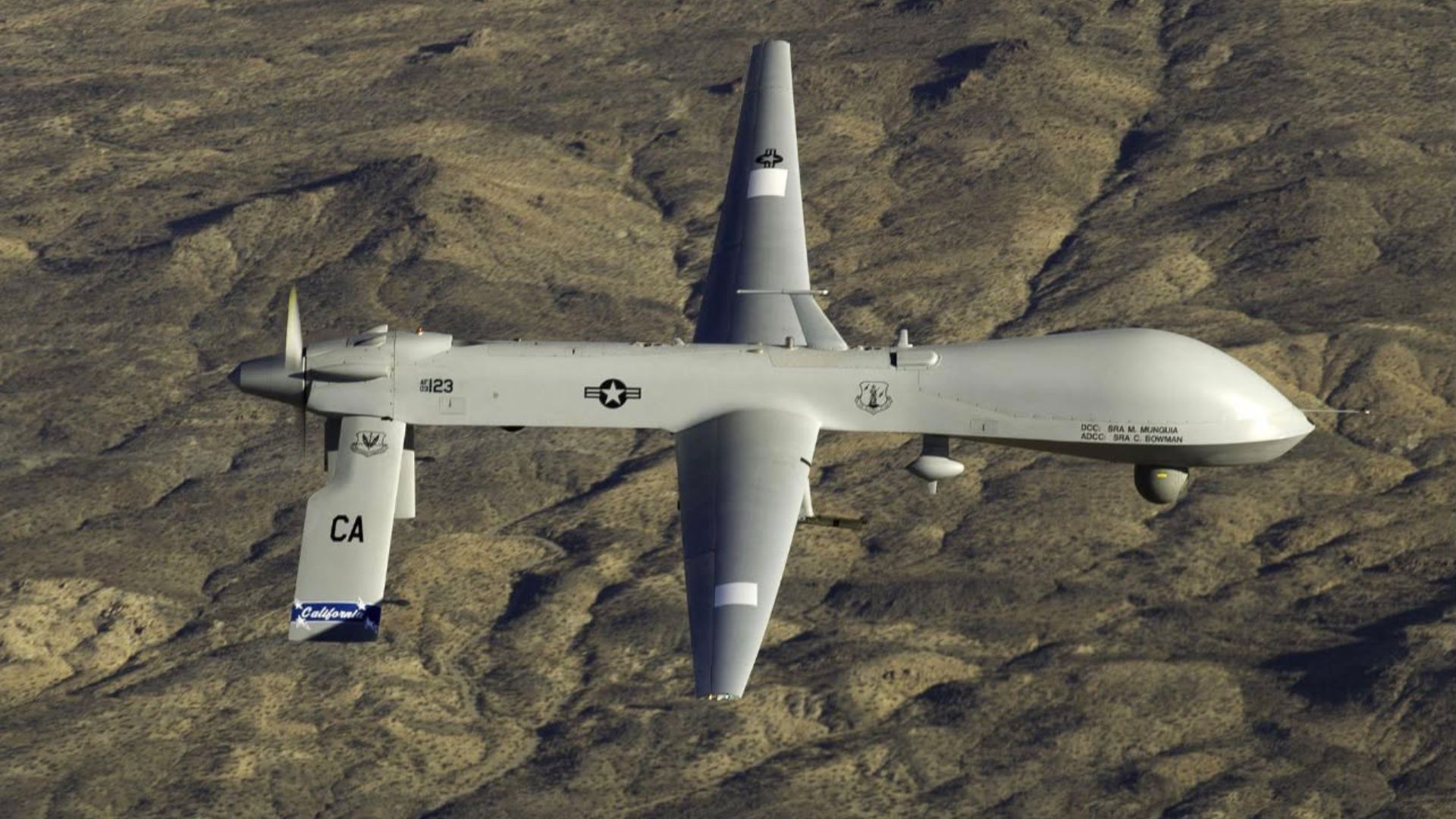 ایران وايي د هرمز تنګي پر فضا یې یو MQ-1 ډرون ویشتلی