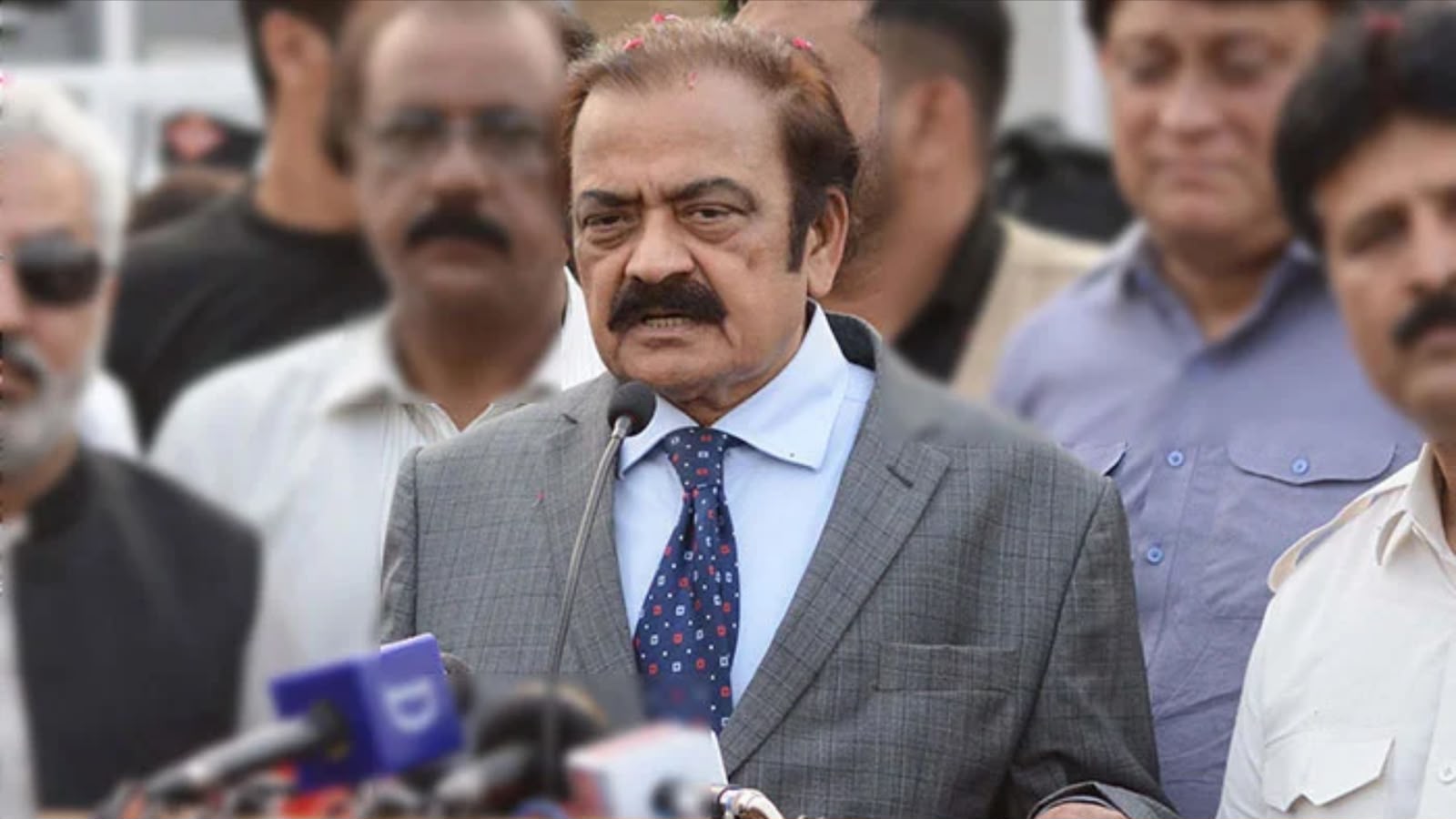 د پاکستان حکومت: له تحریک انصاف سره غیر رسمي خبرې روانې دي؛ خیبر پښتونخوا کې د ګورنر راج امکان پر مېز دی