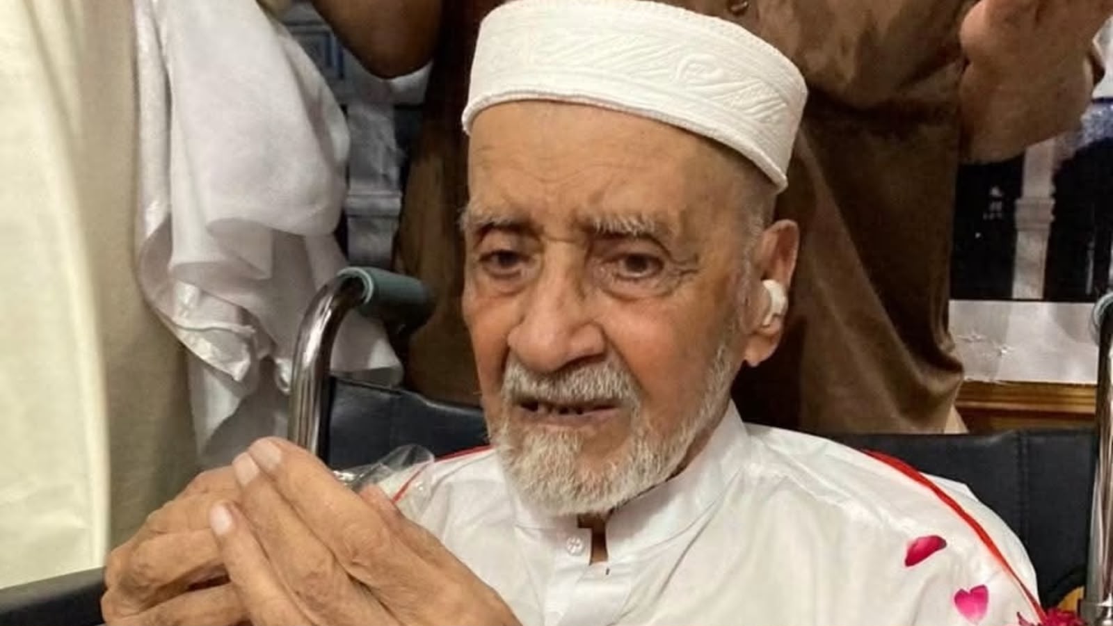 پښتو ادب: لیکوال او صوفي سید طاهر بخاري باچا د ۹۶ کلونو په عمر مړ شو