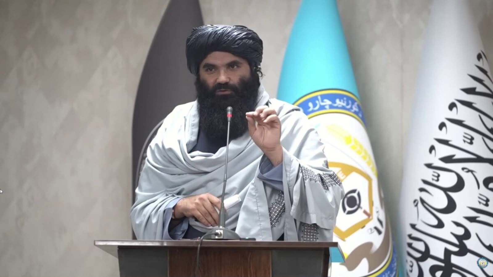 افغانستان : سراج الدین حقاني د اروپايي ټولنې له نوي شارژدافیر سره د امنیت او نشه يي توکو په اړه خبرې کړې