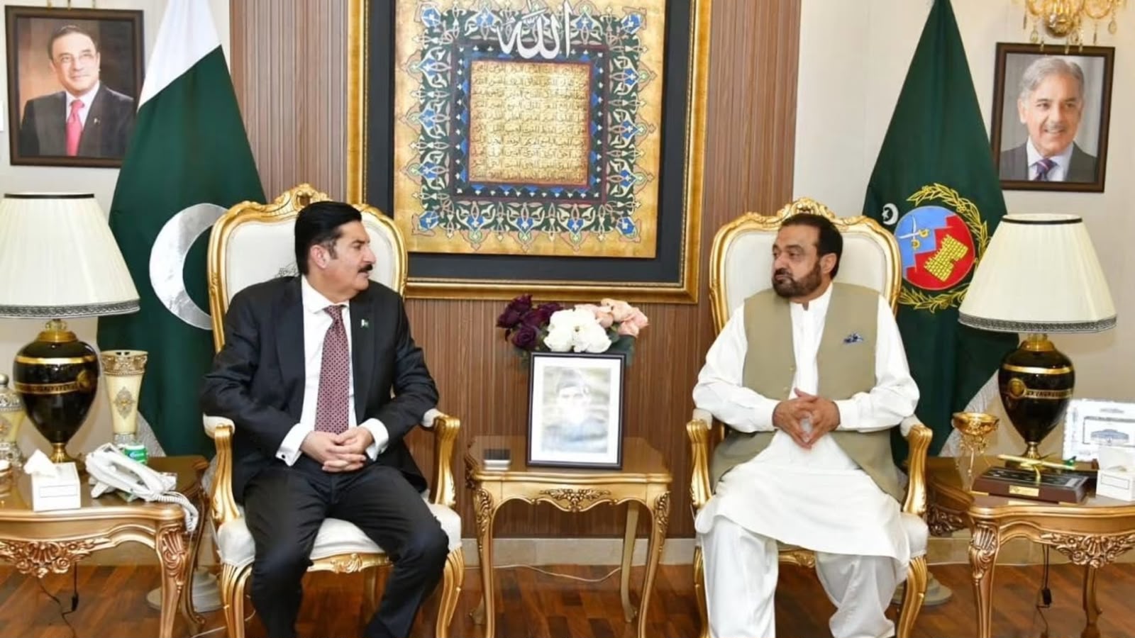 د خېبر پښتونخوا د ۱۲ ضلعو د ترقياتي کونسل ۴۸ غړي منظور، پخوانی ګورنر شوکت الله خان یې مشر ټاکل شوی