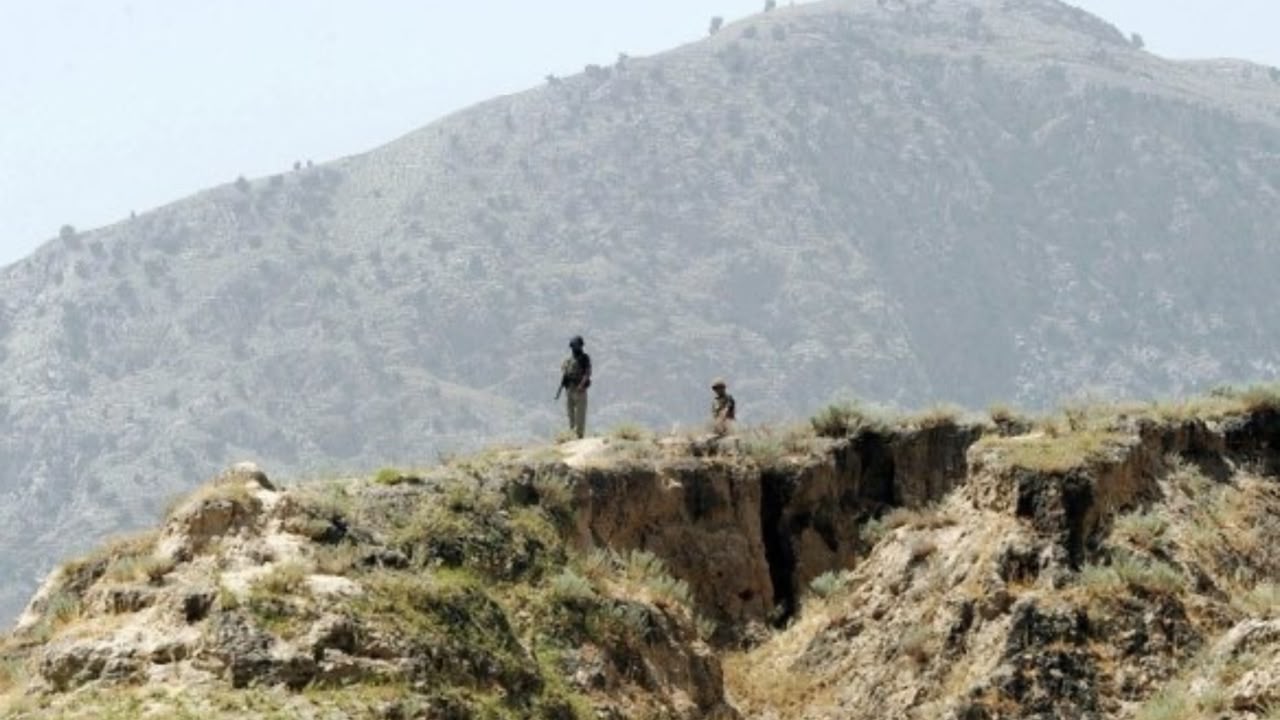 کرمه: پاکستاني پوځ د افغان طالبانو د ډزو په ځواب کې د هغوي پر پوځي پوستو بریدونه کړي